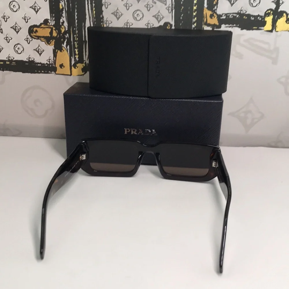 New Authentic Prada PR06YS Brown Sunglasses – Bold Luxury with UV Protection